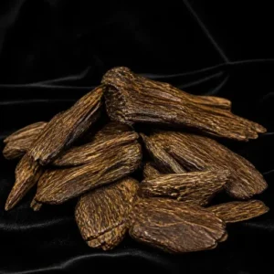 قطع خشب العود الماليزي